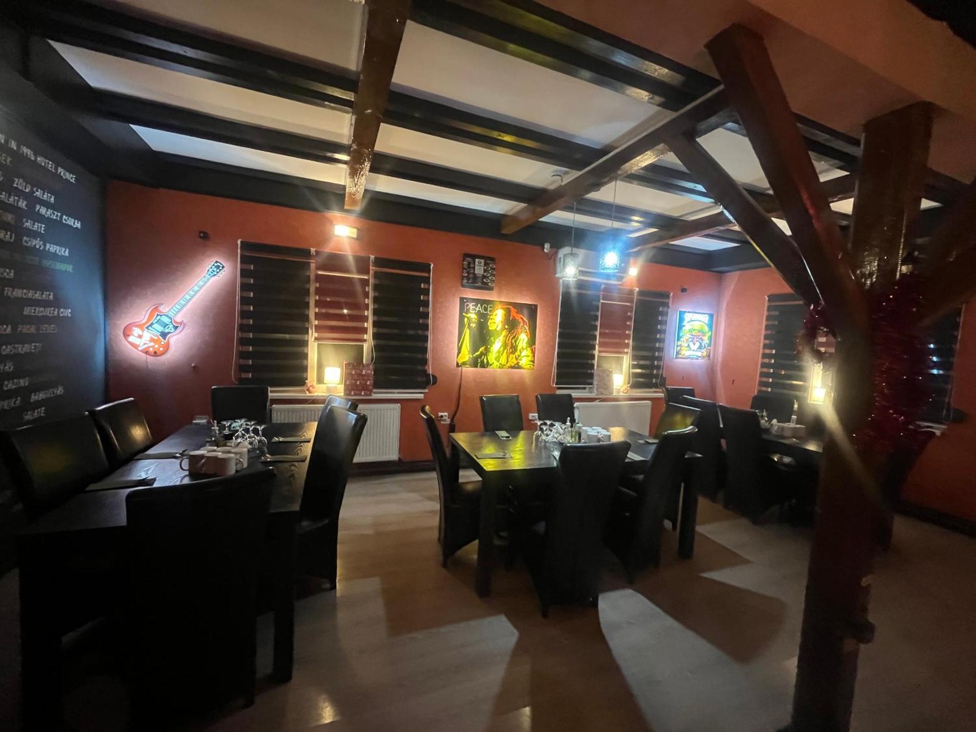 Prince Hotel Miercurea Ciuc Bagian luar foto