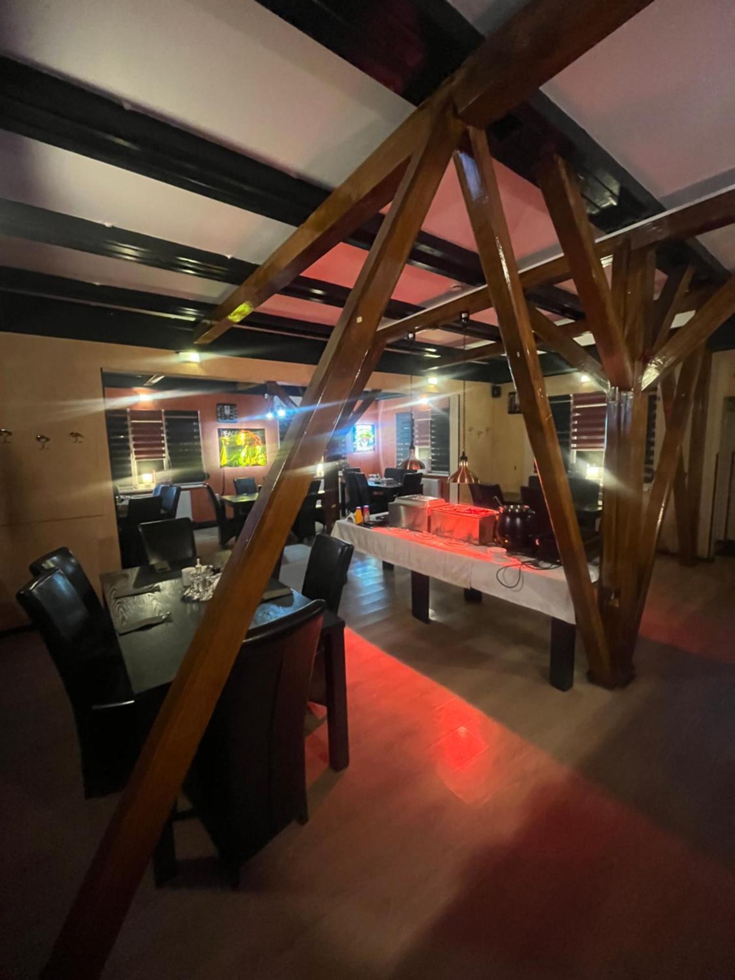 Prince Hotel Miercurea Ciuc Bagian luar foto