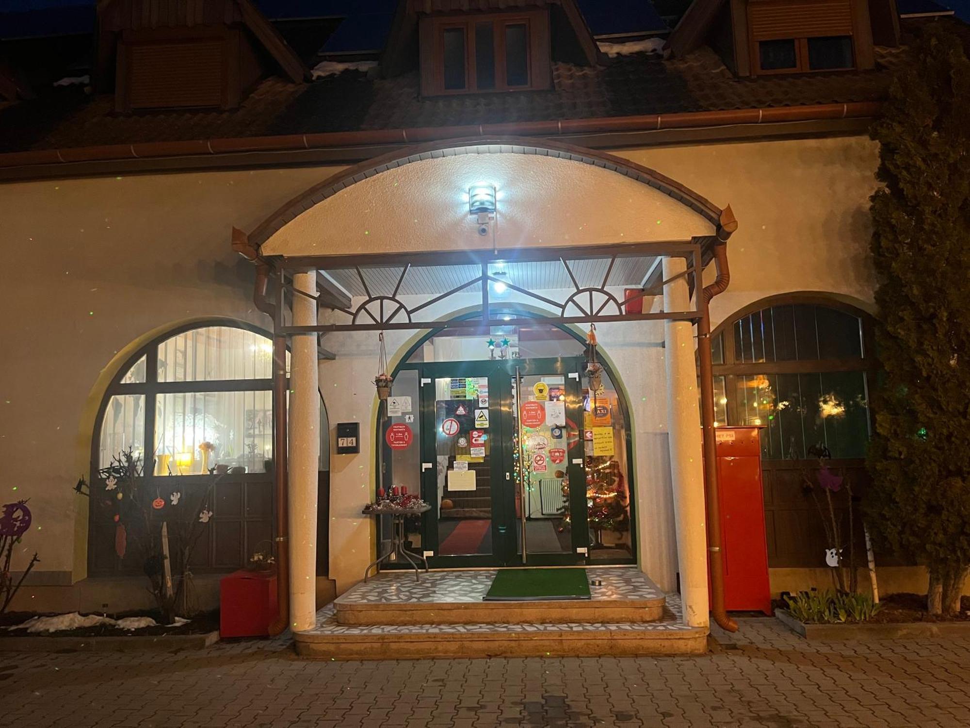 Prince Hotel Miercurea Ciuc Bagian luar foto