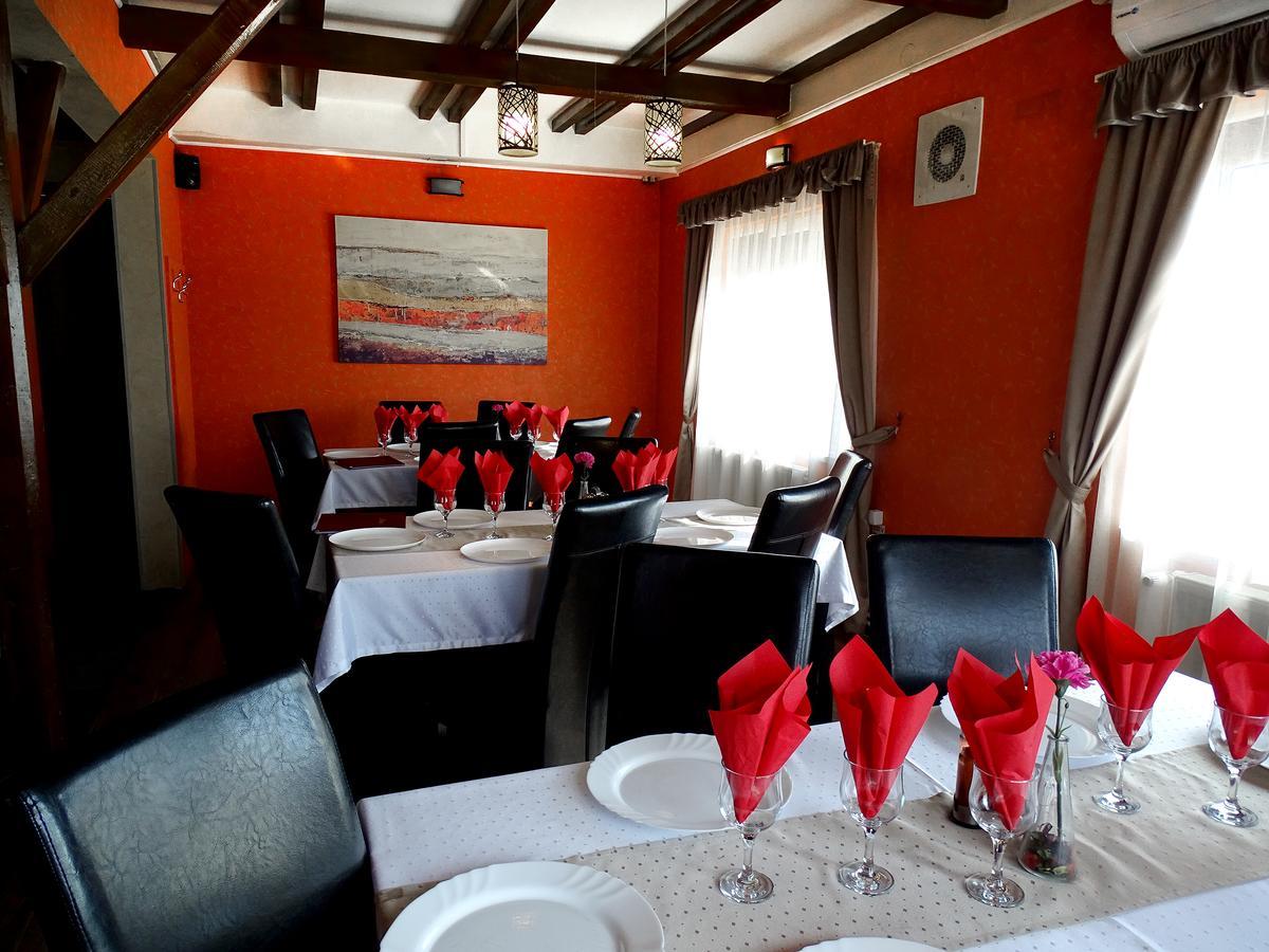 Prince Hotel Miercurea Ciuc Bagian luar foto